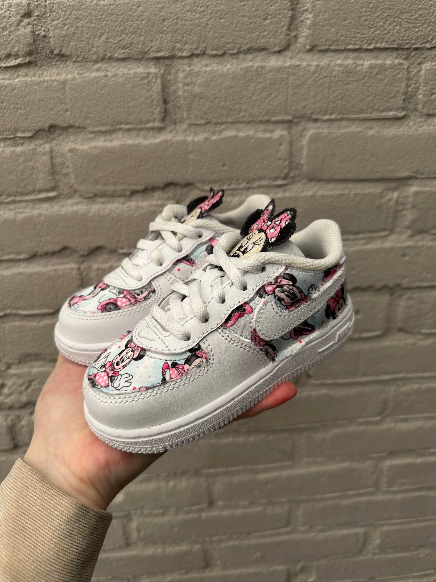 Nike AF1 x Minnie Mous* KLITTENBAND SCHOENEN