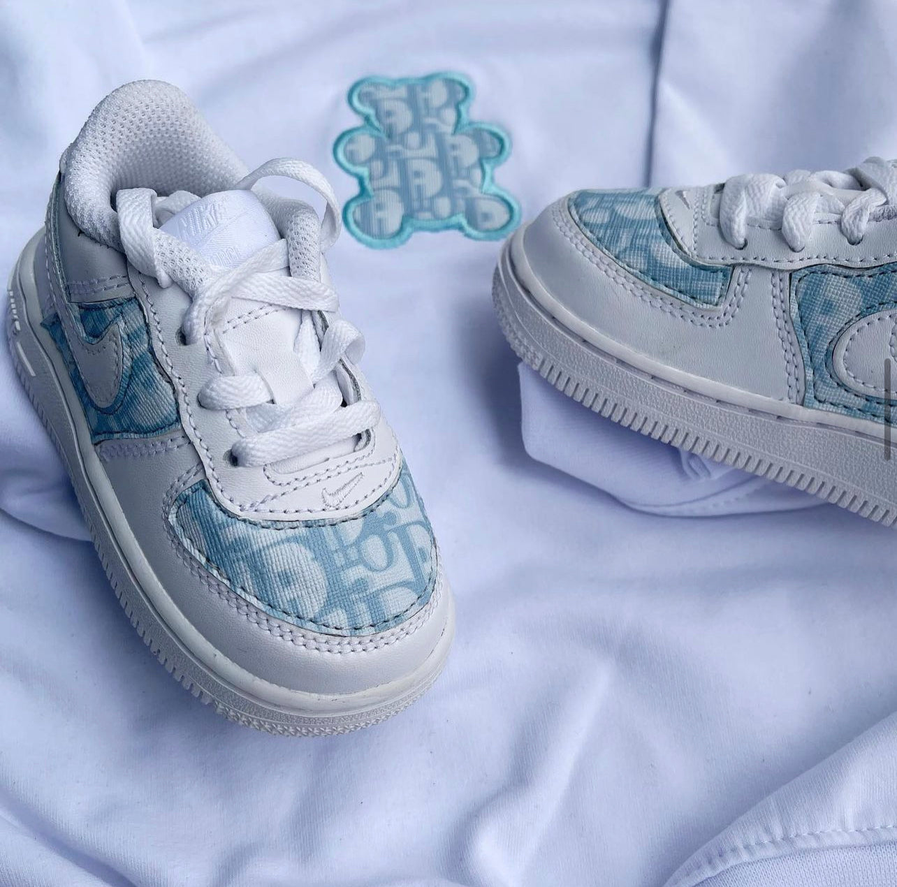 White AF1 x CD baby Blue KLITTENBAND SCHOENEN